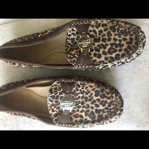 Like new Ralph Lauren Leopard Loafers Sz 8